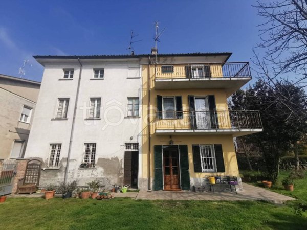 casa indipendente in vendita a Bressana Bottarone in zona Argine