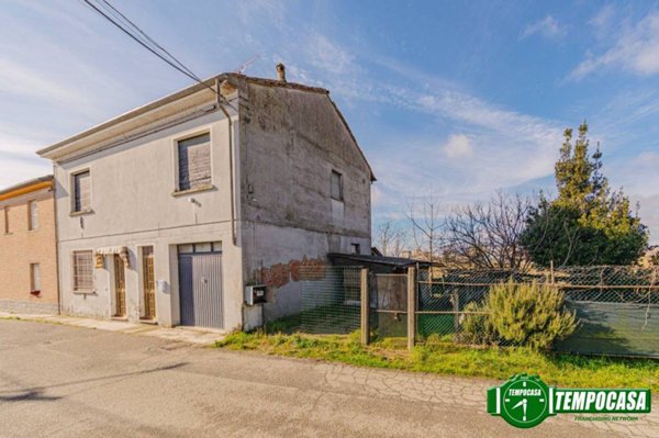 casa indipendente in vendita a Bressana Bottarone in zona Argine