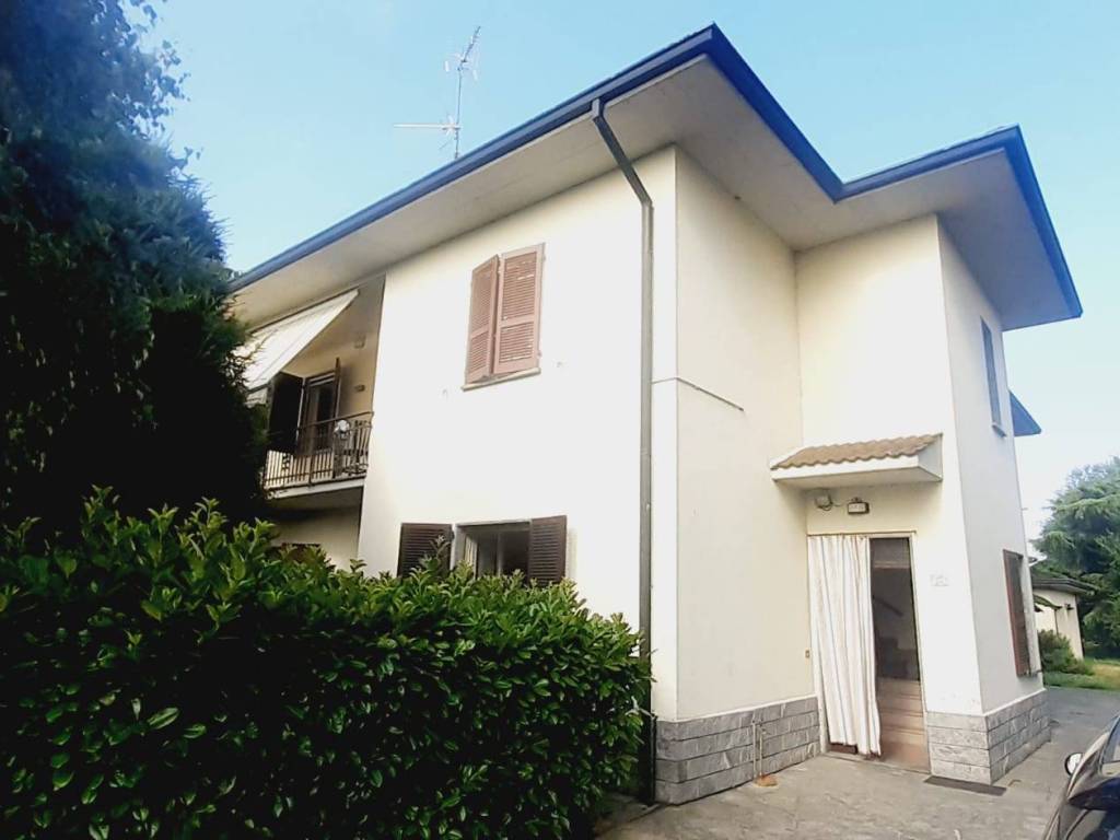 casa indipendente in vendita a Bressana Bottarone