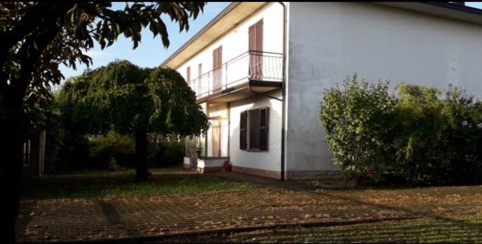 casa indipendente in vendita a Bressana Bottarone in zona Argine