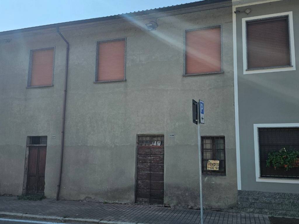 casa semindipendente in vendita a Bressana Bottarone in zona Argine