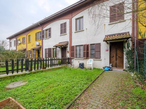 casa indipendente in vendita a Bressana Bottarone in zona Cascina Bella