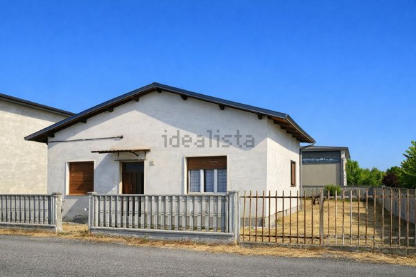 casa indipendente in vendita a Bressana Bottarone in zona Argine