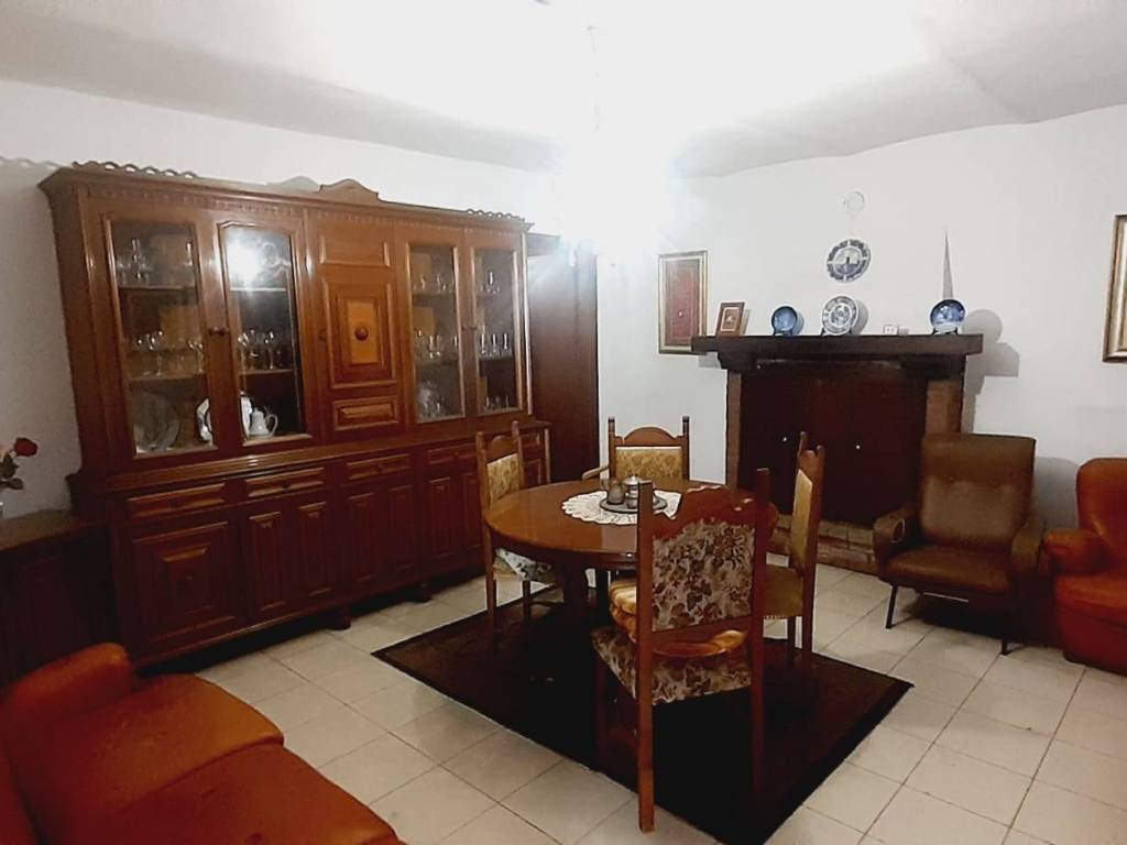 casa indipendente in vendita a Bressana Bottarone in zona Argine