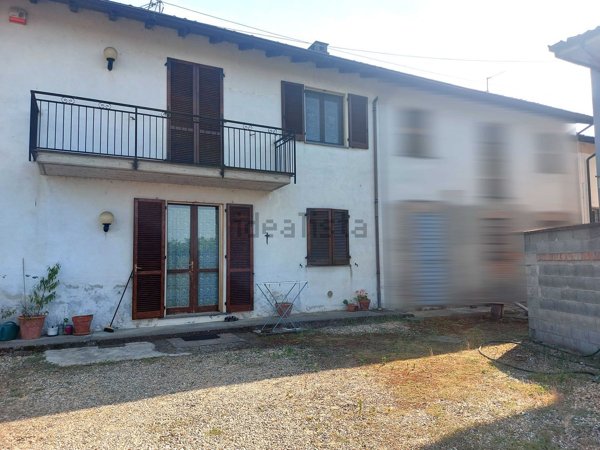 casa indipendente in vendita a Bressana Bottarone in zona Argine