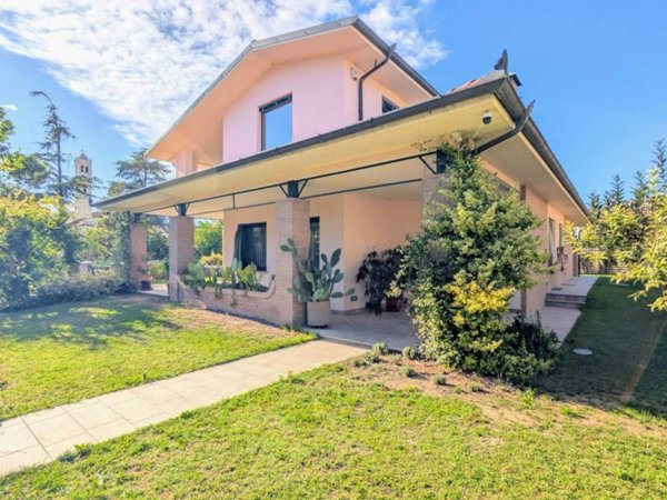 casa indipendente in vendita a Bressana Bottarone in zona Argine