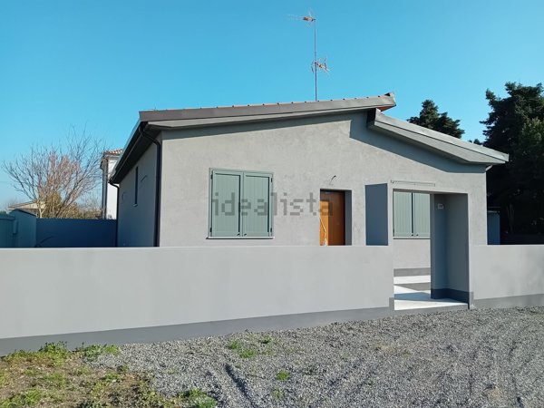 casa indipendente in vendita a Bressana Bottarone in zona Argine