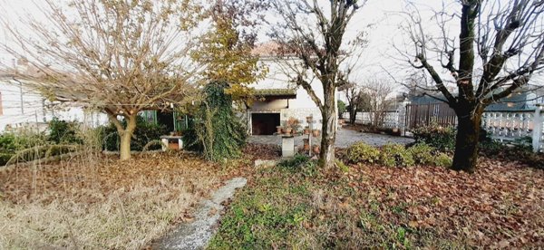 casa indipendente in vendita a Bressana Bottarone in zona Argine