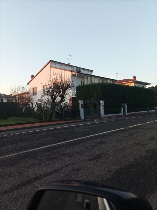 casa indipendente in vendita a Bressana Bottarone in zona Argine