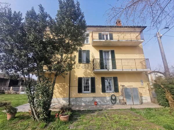 casa indipendente in vendita a Bressana Bottarone in zona Argine