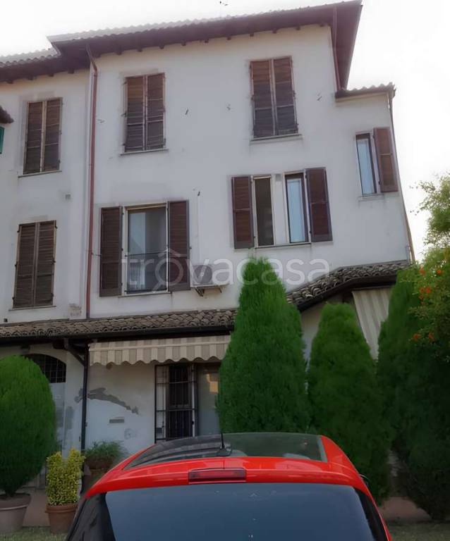 appartamento in vendita a Bressana Bottarone in zona Argine