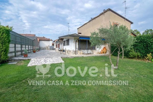 casa indipendente in vendita a Bressana Bottarone in zona Argine
