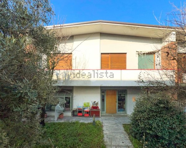 casa indipendente in vendita a Broni