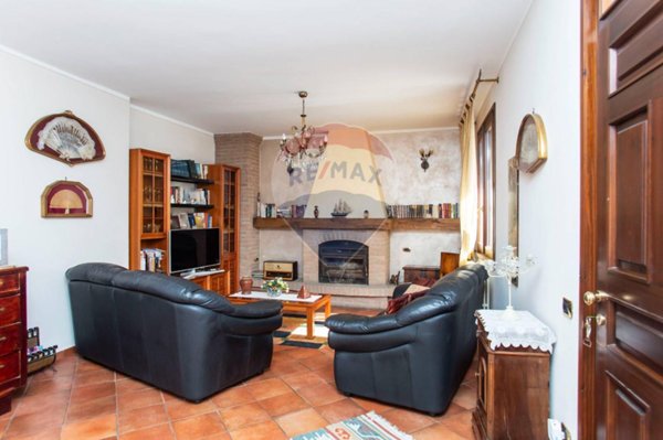 casa indipendente in vendita a Broni