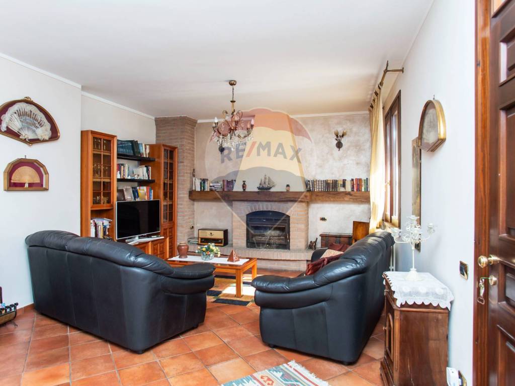 casa indipendente in vendita a Broni