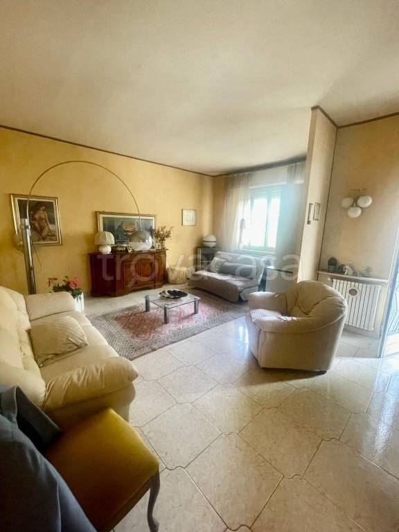 appartamento in vendita a Broni