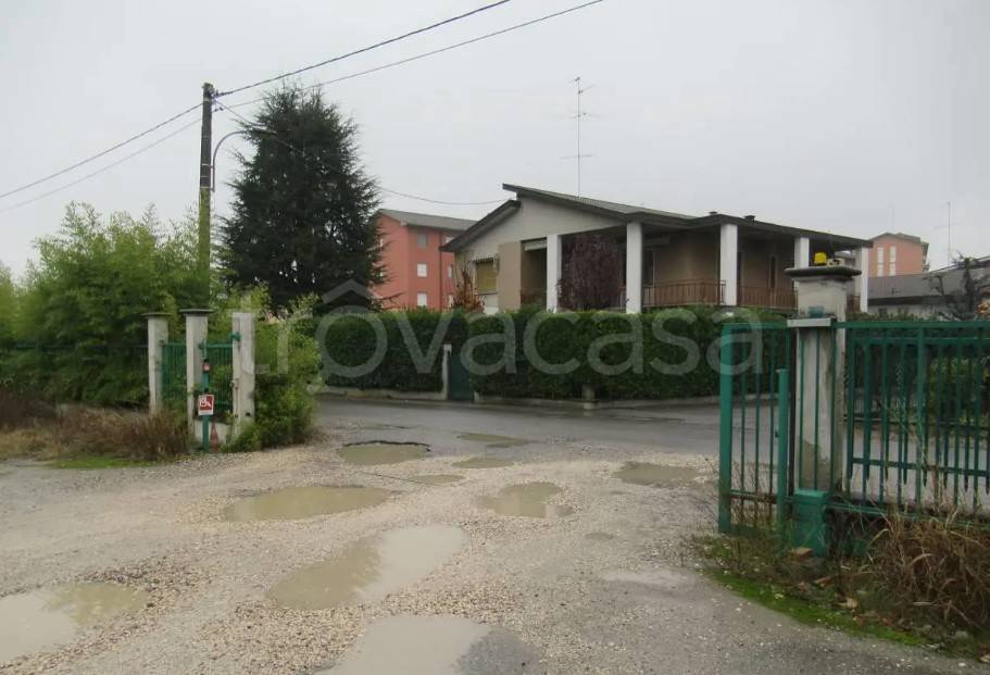 terreno agricolo in vendita a Broni