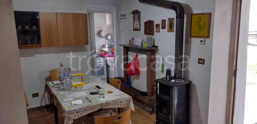 casa indipendente in vendita a Broni