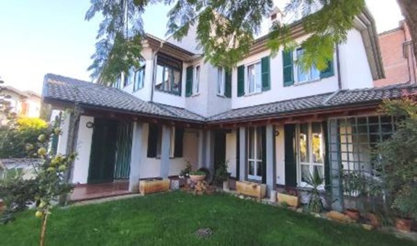casa indipendente in vendita a Broni