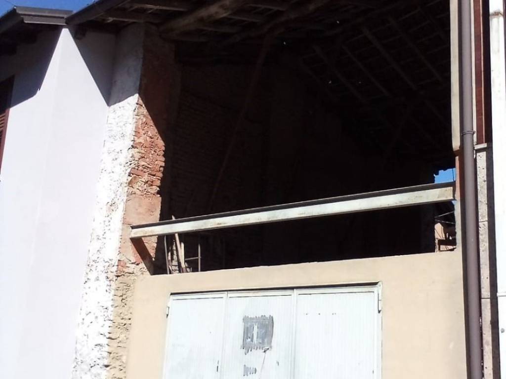casale in vendita a Broni