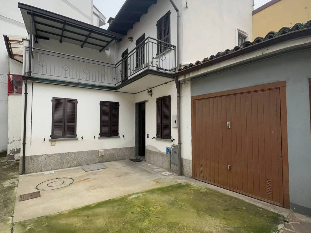 casa indipendente in vendita a Broni