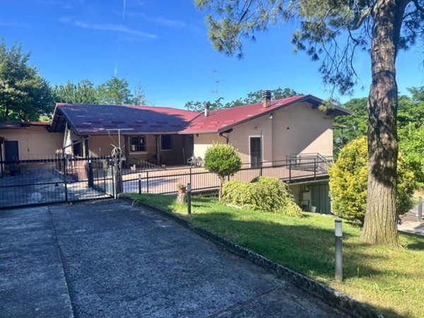casa indipendente in vendita a Broni