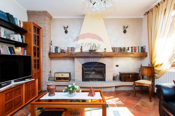 casa indipendente in vendita a Broni