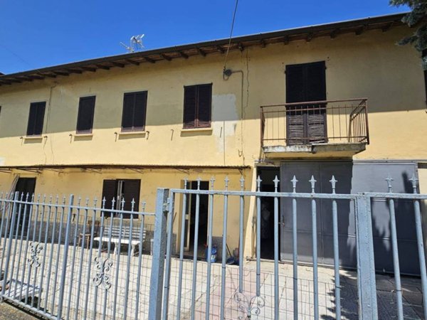 casa indipendente in vendita a Broni