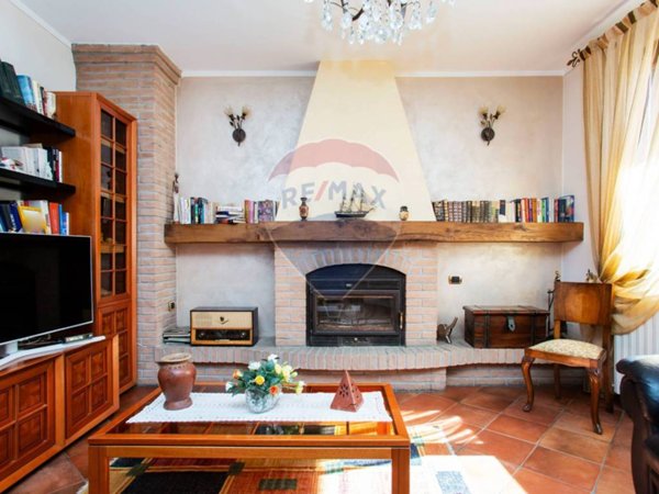 casa indipendente in vendita a Broni