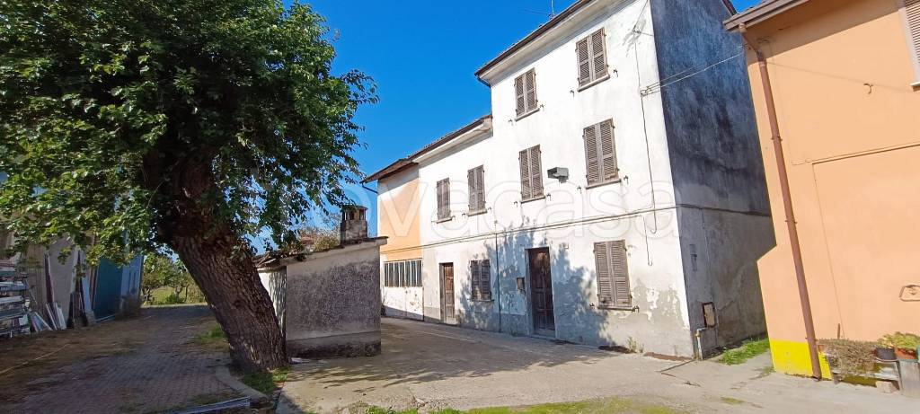 casa indipendente in vendita a Broni