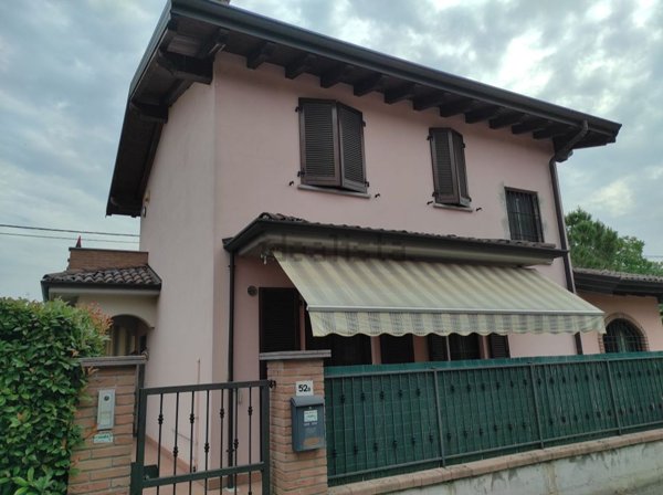 casa indipendente in vendita a Broni