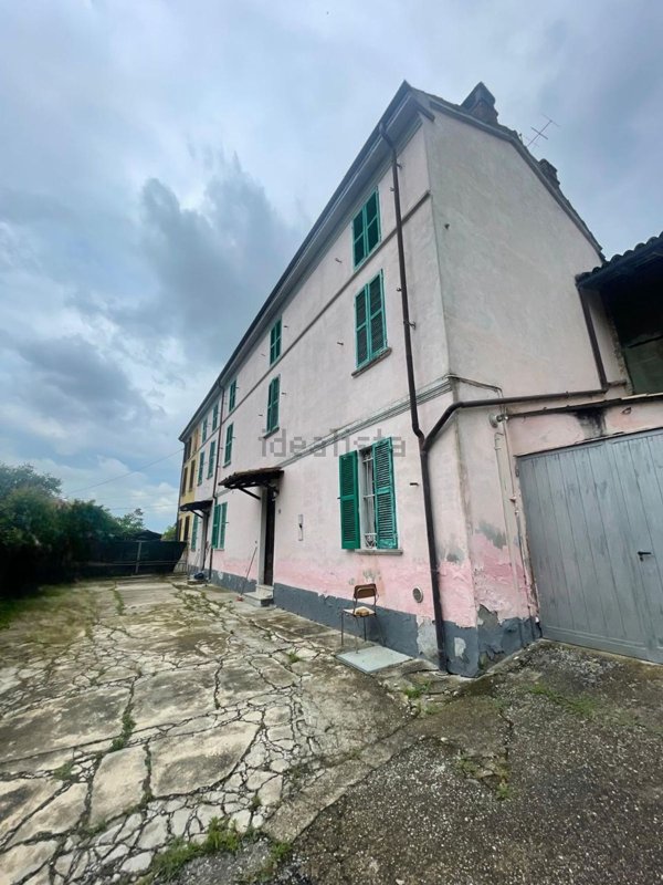 casa indipendente in vendita a Broni