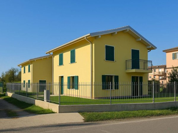 casa indipendente in vendita a Broni