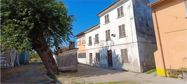 casa indipendente in vendita a Broni