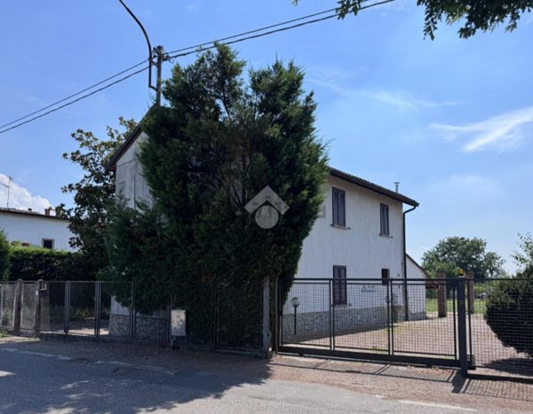 casa indipendente in vendita a Broni in zona Casa Bernini