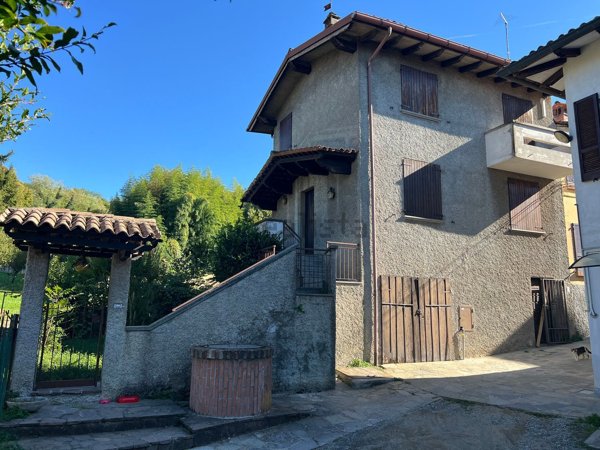 casa indipendente in vendita a Broni