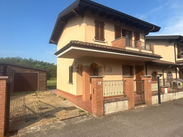 casa indipendente in vendita a Broni