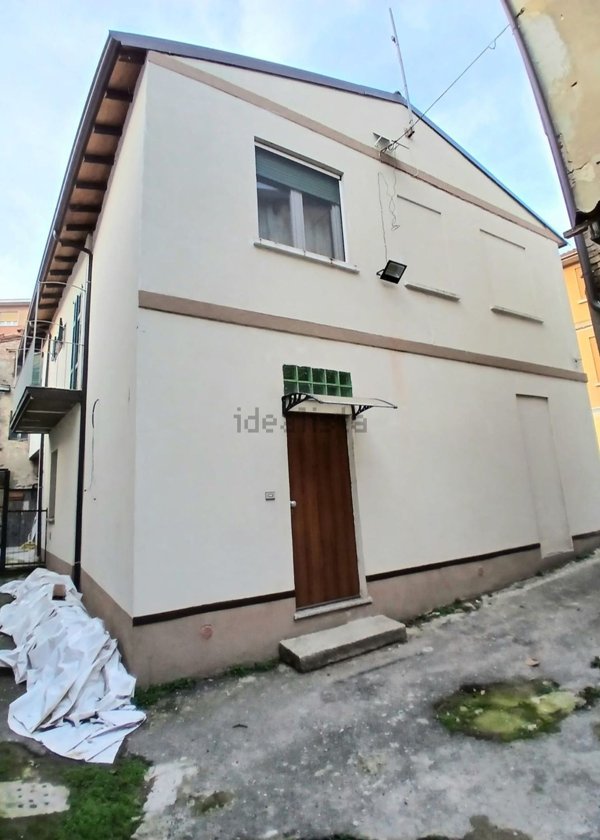 casa semindipendente in vendita a Broni