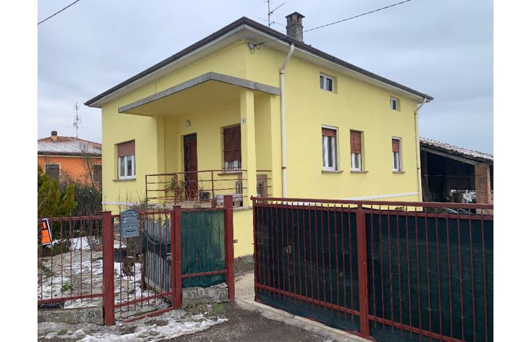 casa indipendente in vendita a Broni