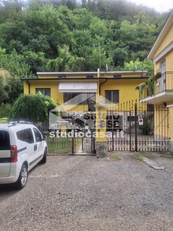 casa indipendente in vendita a Broni