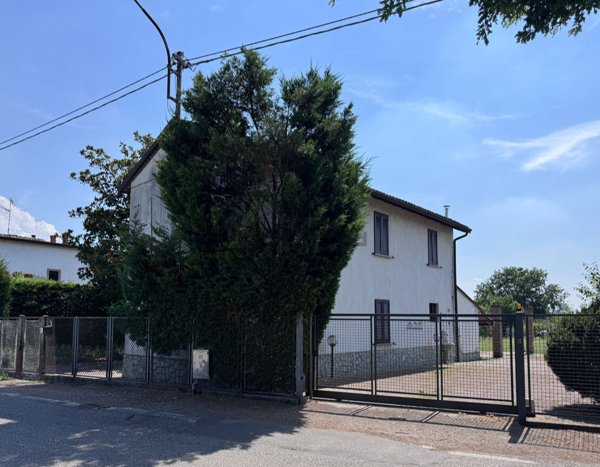 casa indipendente in vendita a Broni in zona Casa Bernini