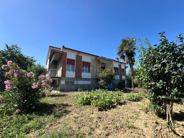 casa indipendente in vendita a Broni