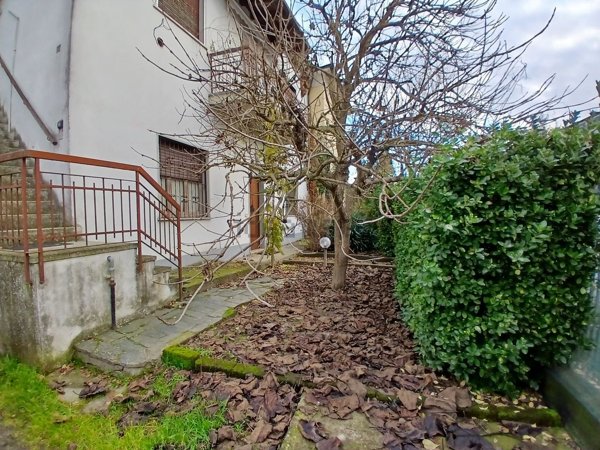 casa semindipendente in vendita a Broni
