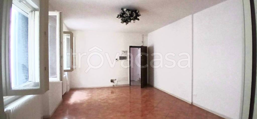 appartamento in vendita a Broni