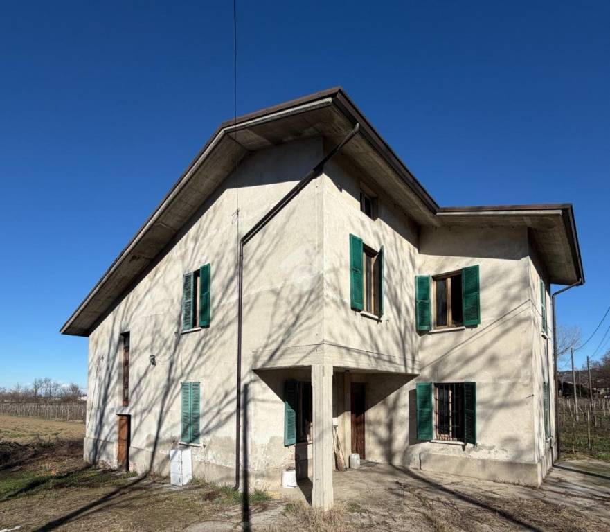 casa indipendente in vendita a Broni