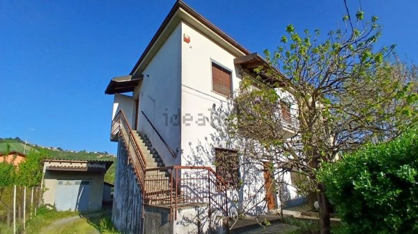 casa semindipendente in vendita a Broni