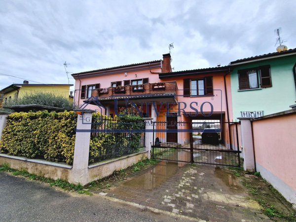 casa indipendente in vendita a Broni