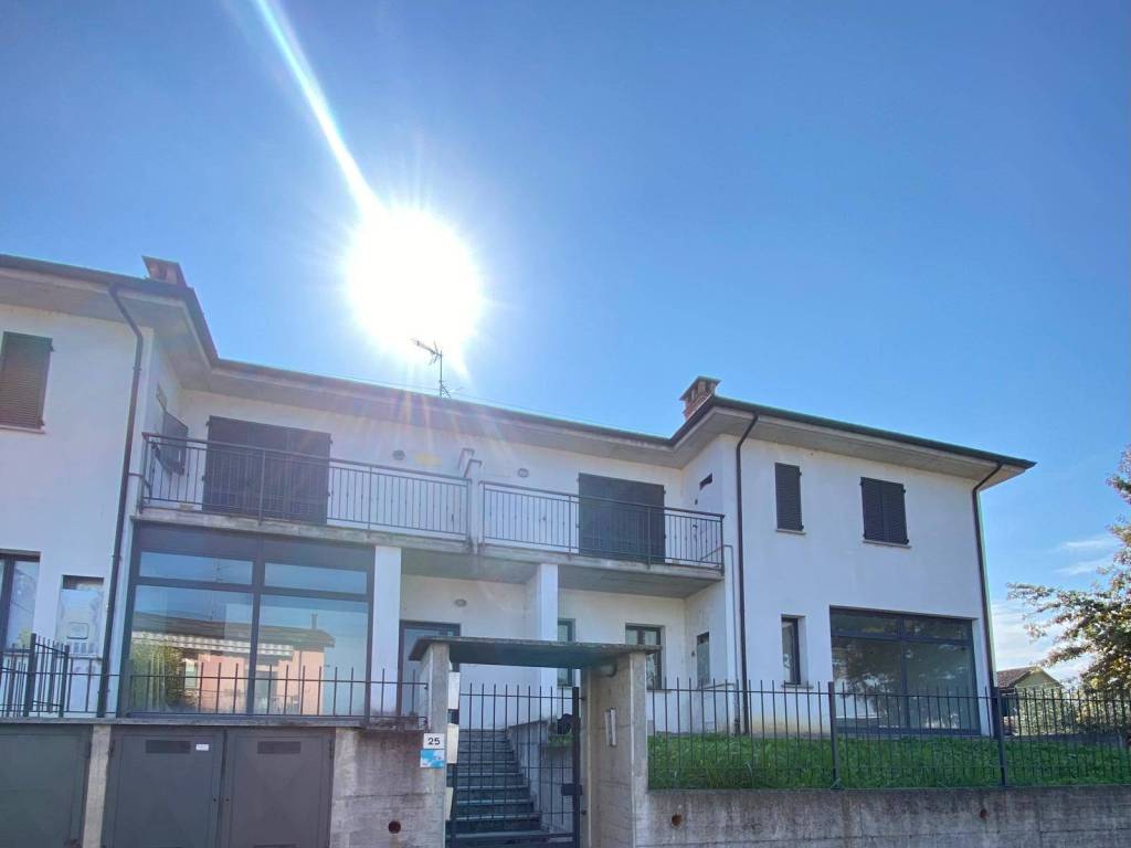 appartamento in vendita a Broni