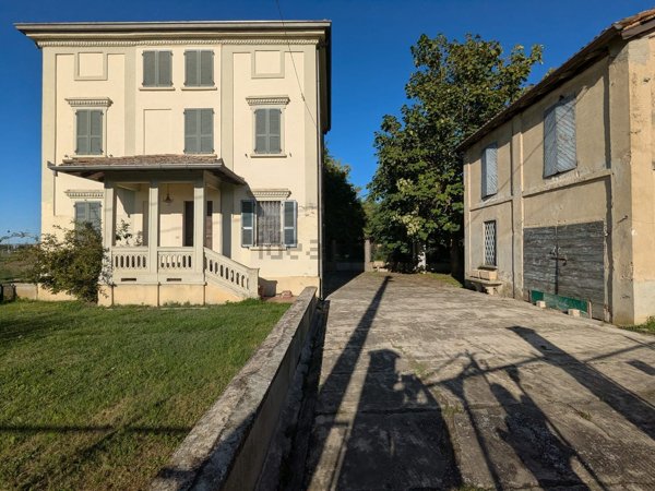 casa indipendente in vendita a Broni