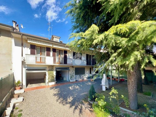 casa indipendente in vendita a Broni